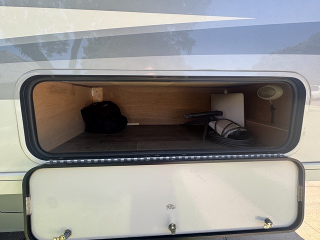 Storage compartment